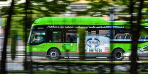Autobús interurbano en Leganés. (Foto: Gustavo Novo/Pexels)