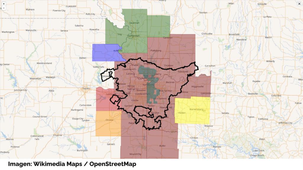 Área metropolitana de Kansas City (Misuri, Kansas), con el perfil de Euskadi en color negro sobreimpreso como comparación. Imagen: Wikimedia Maps, OpenStreetMap.